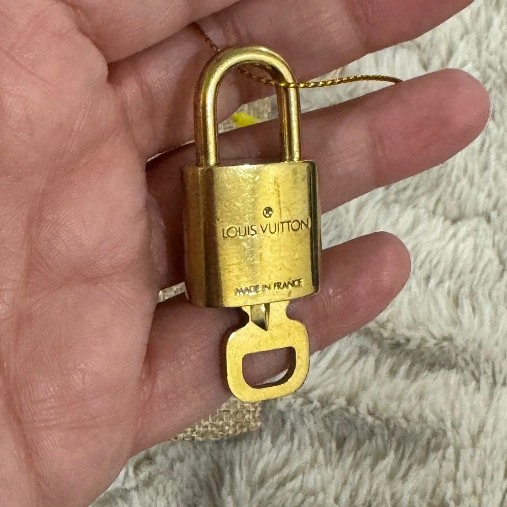 Vintage Louis Vuitton Brass Padlock & Key Necklace – No. 319 - Picture 5 of 9